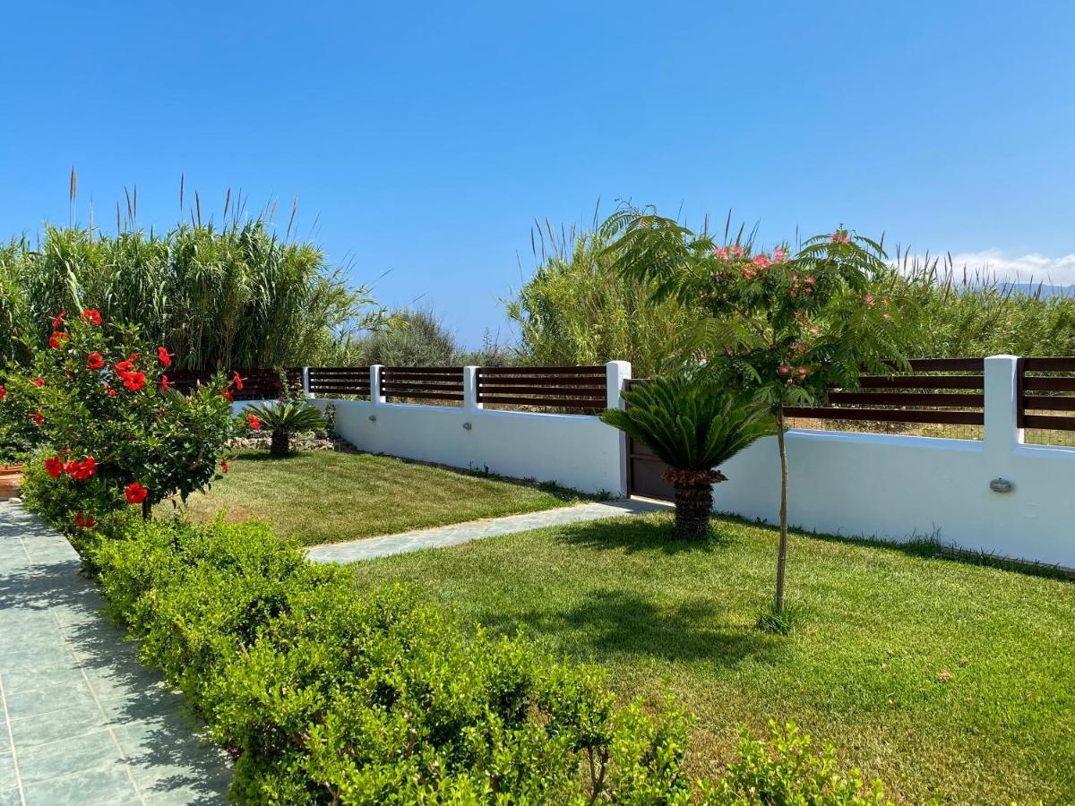 Luxury 3Br Sunrise Villa , Seaside Gyrismata Skyros Ngoại thất bức ảnh