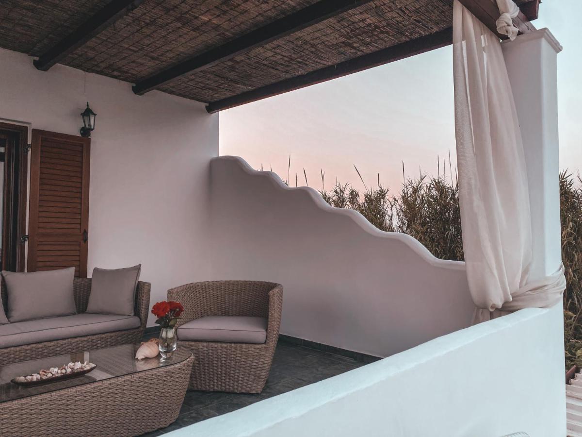 Luxury 3Br Sunrise Villa , Seaside Gyrismata Skyros Ngoại thất bức ảnh